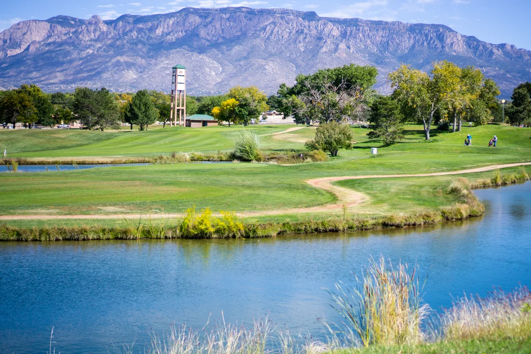 Arroyo del Oso Golf Course